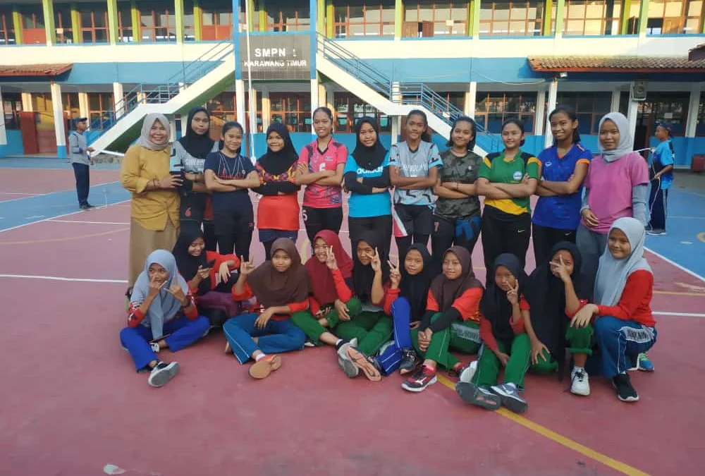 Isi Kegiatan Positif, Tanding Basket Antar Sekolah