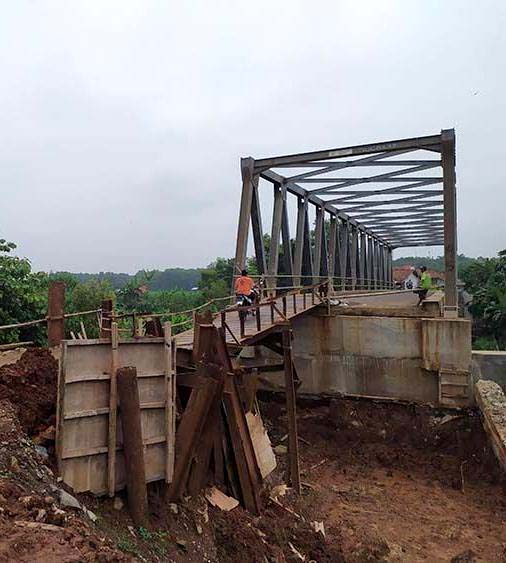 Jembatan Purwakarta-Subang Menunggu Perbaikan