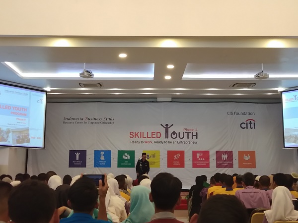 Anak Muda Diajari Melek Literasi Finansial
