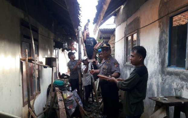 Puting Beliung Hantam Cibatu Puting Beliung Hantam Cibatu