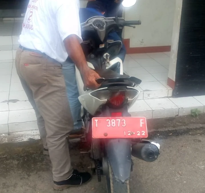 Kendaraan Plat Merah Digunakan Kampenya