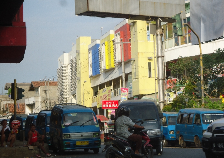 Lampu Merah di Jembatan Cikampek Rusak