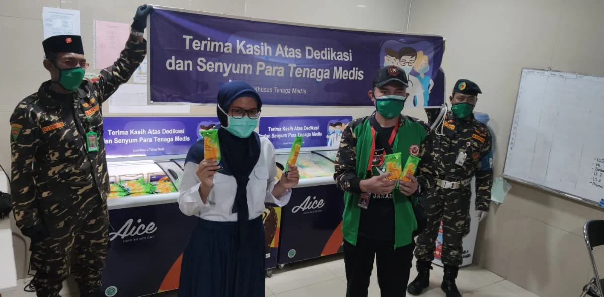 Tak Cuma APD, Aice Group Bagi-Bagi 500.000 Es Krim ke Petugas Medis