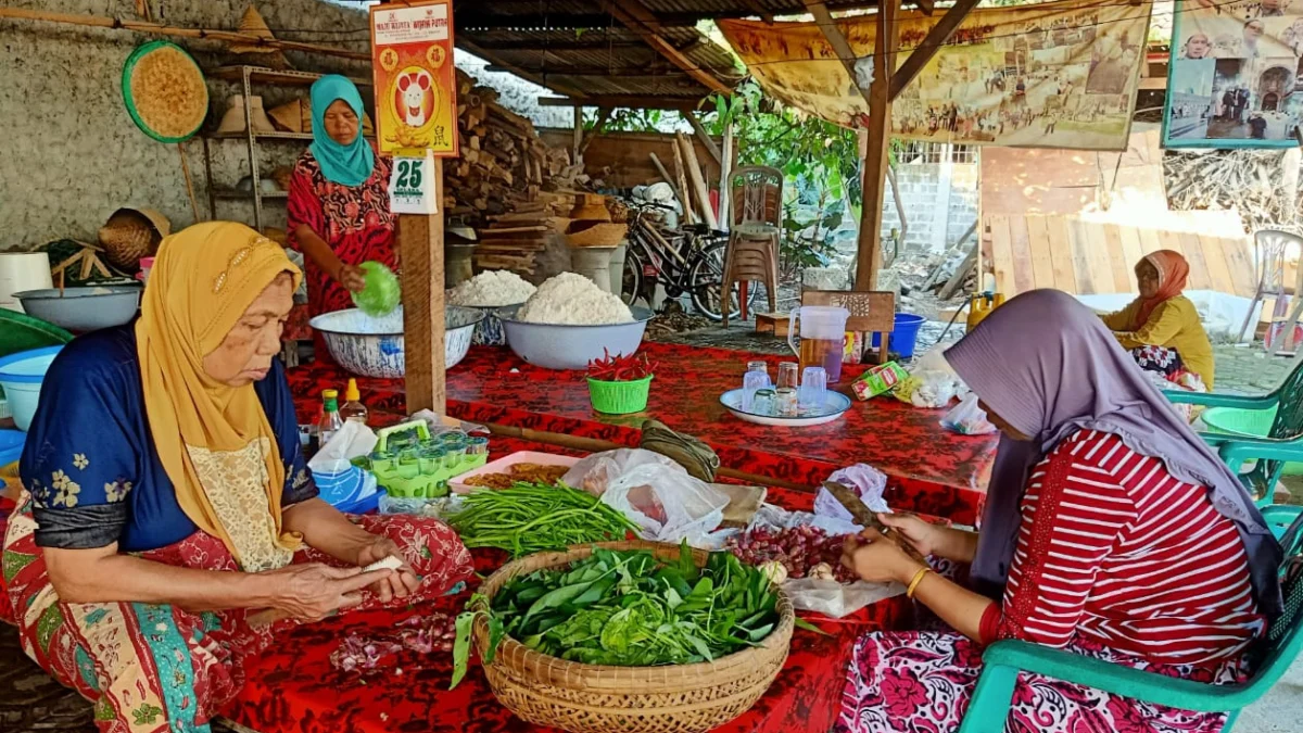 Desa Rawet Siapkan 2.000 Nasi Bungkus