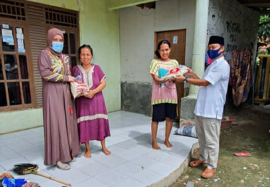 Pasturi Anggota Dewan Bagi Sembako