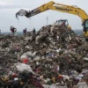 Sandarkan Hidup Pada Tumpukan Sampah