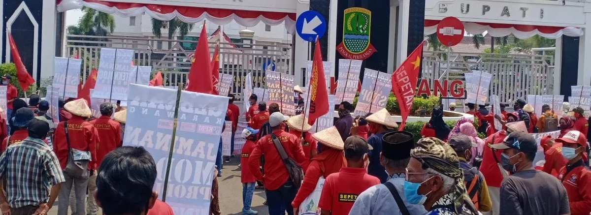 Petani 17 Kecamatan Protes: Kelangkaan Pupuk Bukan Hanya di Cibuaya