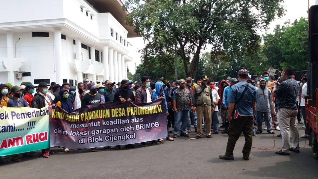 Warga Cijengkol Datangi Dewan