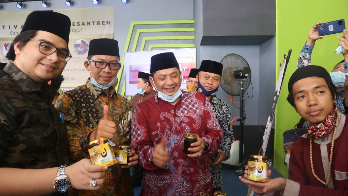 Festiva Kuliner Pesantren: Pamerkan Produk Olahan Santri