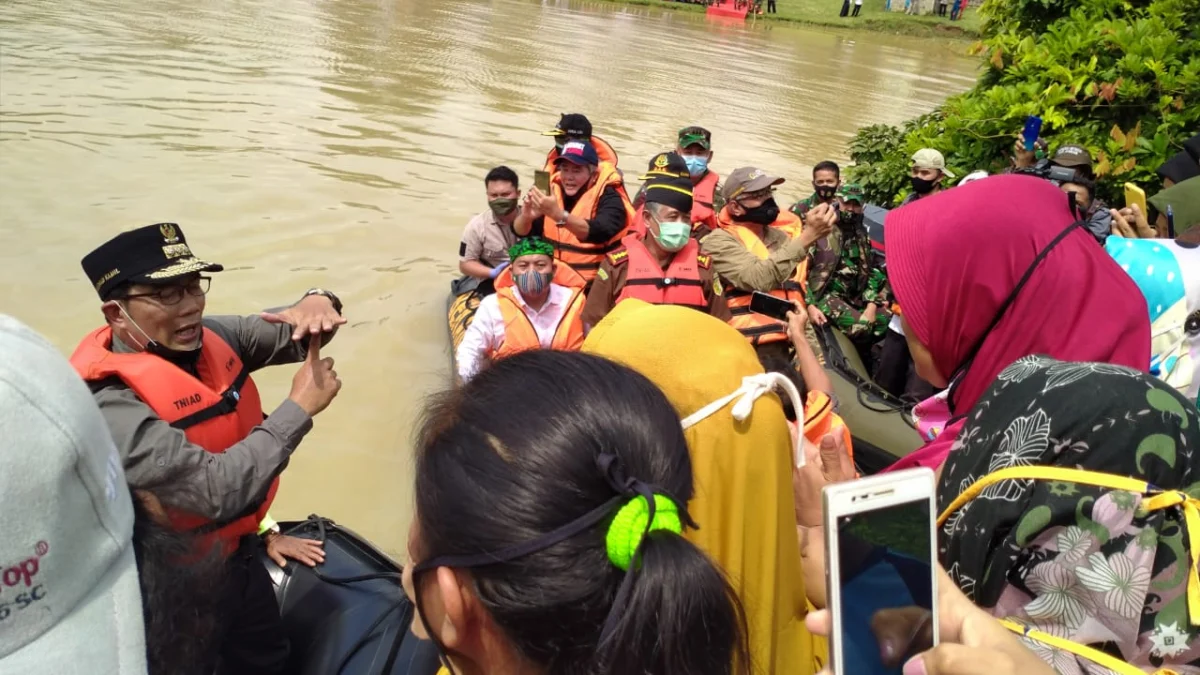 Sampai Air Sungai Cilamaya Layak Dikonsumsi!