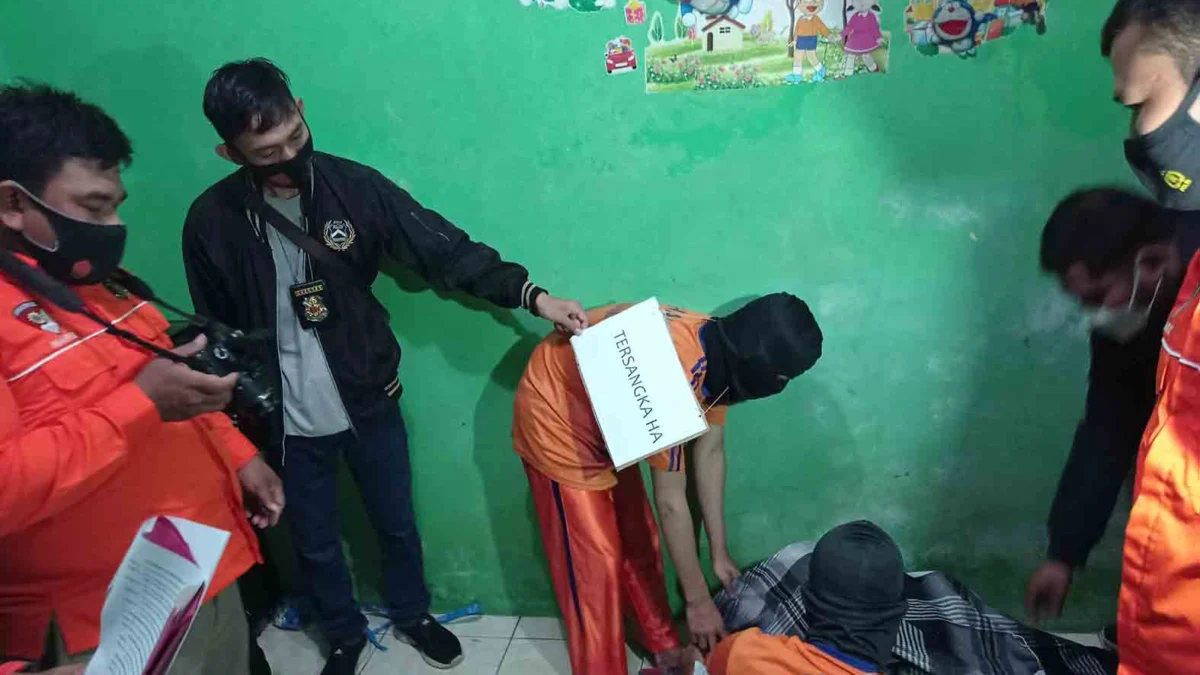 PEMBUNUH FATHAN TERANCAM KURUNGAN SEUMUR HIDUP PEMBUNUH FATHAN TERANCAM KURUNGAN SEUMUR HIDUP