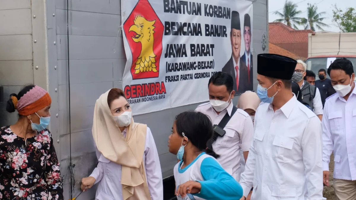 Legislator Gerindra Kompak Salurkan Bantuan Korban Banjir di Karawang- Bekasi