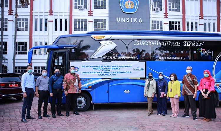 Unsika Menerima Satu Unit Bus dari BJB