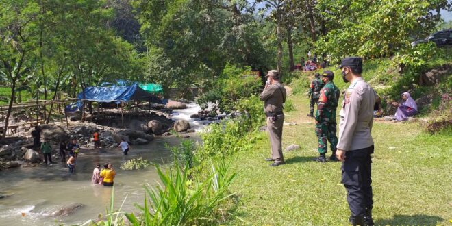 Cegah Covid-19, Polsek Tegalwaru Cek Lokasi Wisata