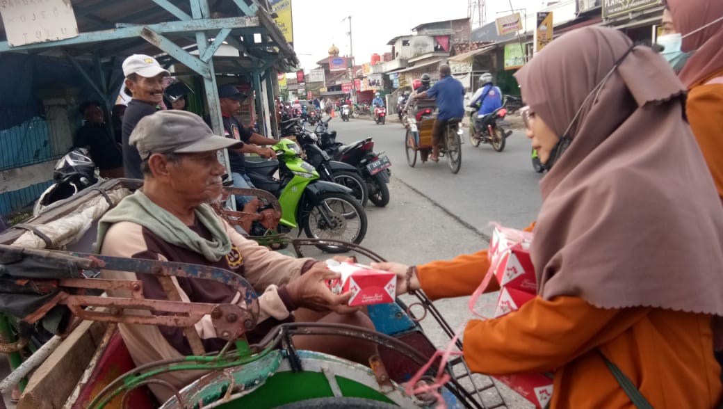 Berbagi Kebahagiaan Ramadan