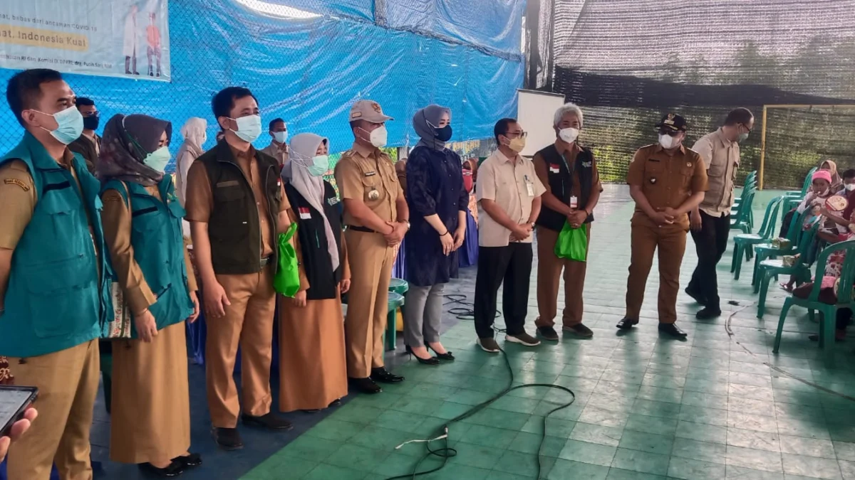 Putih Sari Ajak Warga Gotong Royong Ikut Vaksinasi