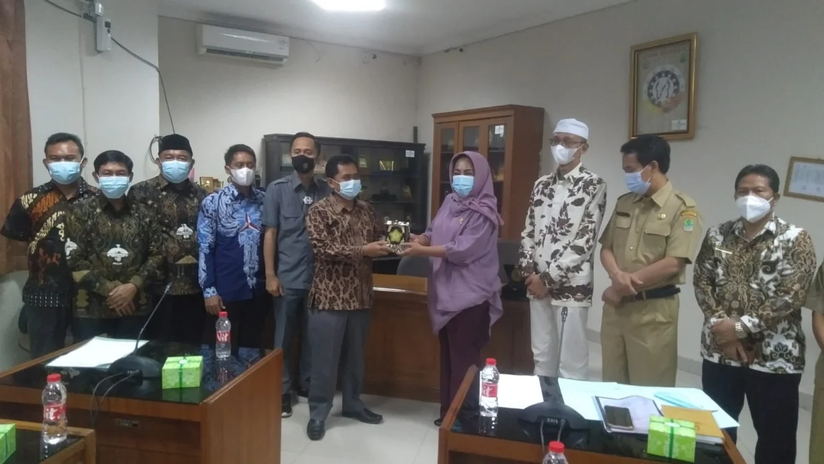 Perkuat Peran BK, DPRD Kabupaten Cirebon Belajar di Karawang