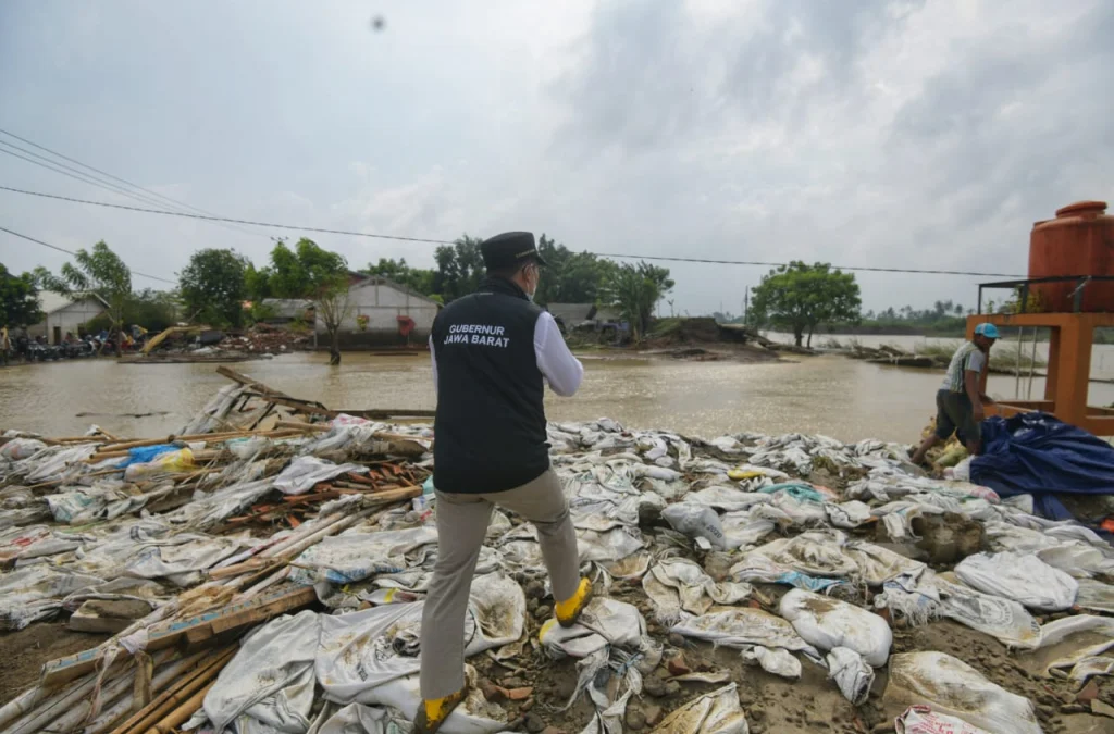 Tanggul Kali Citarum Memprihatinkan