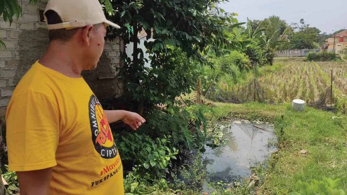 Warga Karangmaja Ngeluh Drainase Limbah RT