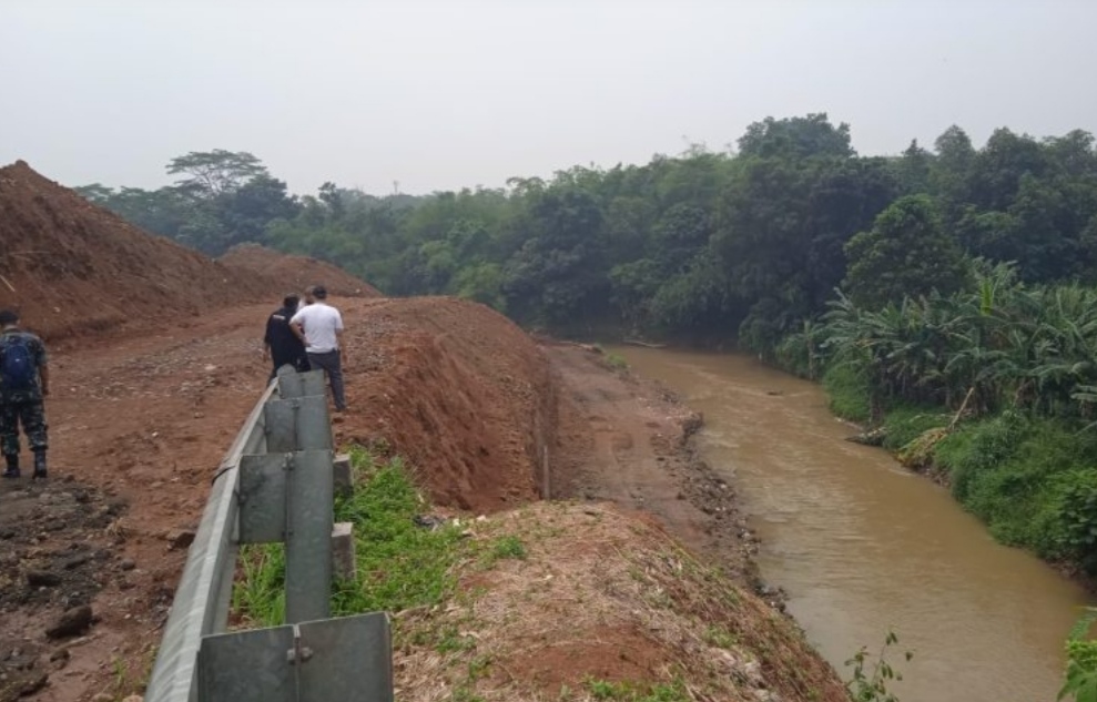 Kelurahan Tinjau Aktivitas Galian DAS Kali Cikeas