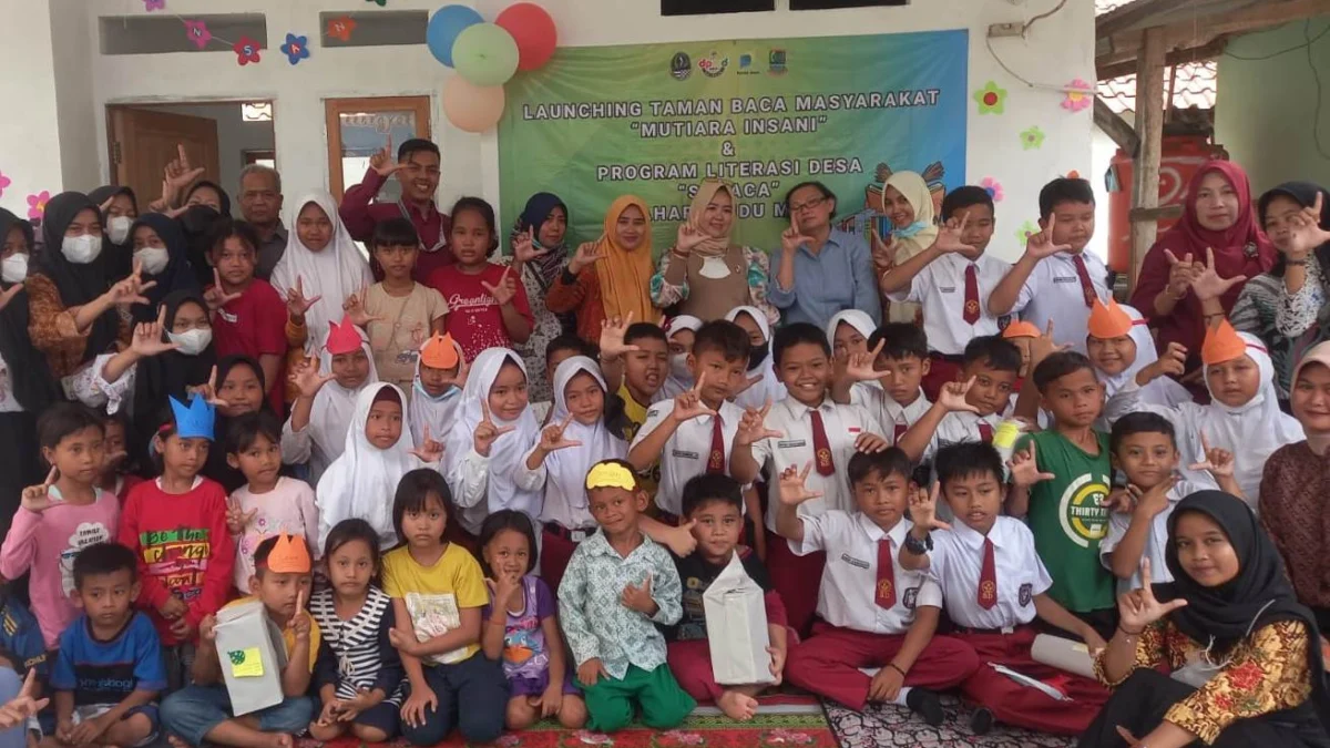 Tingkatkan Literasi Anak-Anak Desa Curug