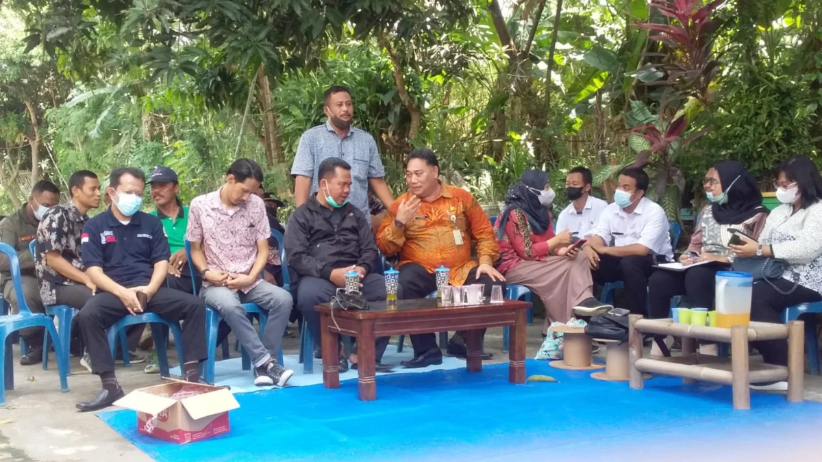 Warga Bantaran Kali Sadang, Pasrah dengan Pencemaran yang Menganggu Pernafasan