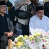 Anggota Watimpres Habib Muhammad Luthfi bin Yahya Berziarah ke Makam Eril