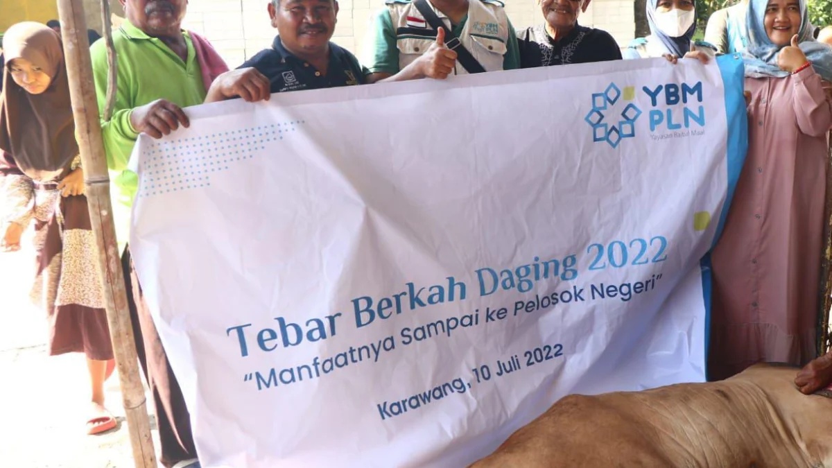 Semarak Idul Adha, YBM PLN Karawang Tebar Berkah Daging