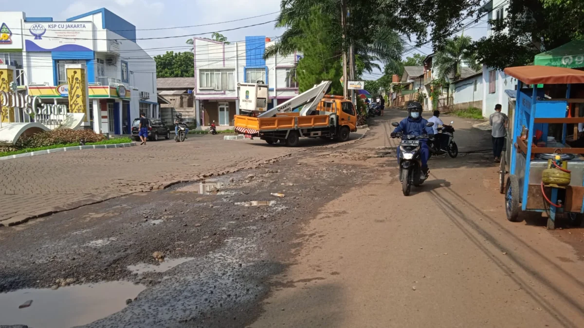 Jalanan di Kota Patriot Berlubang