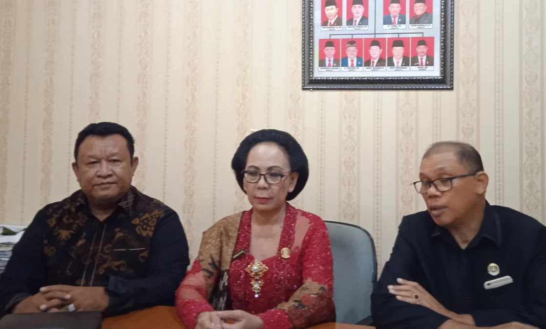 DPRD Kota Bekasi Lantik Anggota PAW Eni Widiastuti