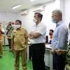 Luhut Tinjau Pembangkit Listrik<br>Tenaga Sampah di Bantargebang