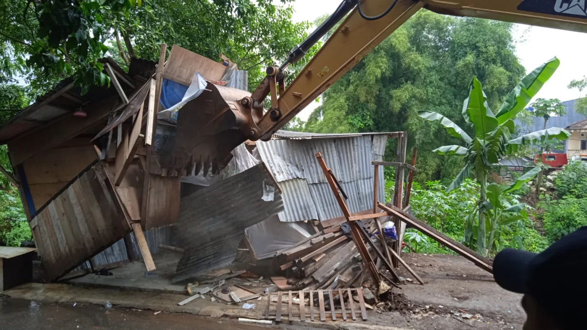 Tuntut Keadilan, Warga Geruduk Kantor Kelurahan