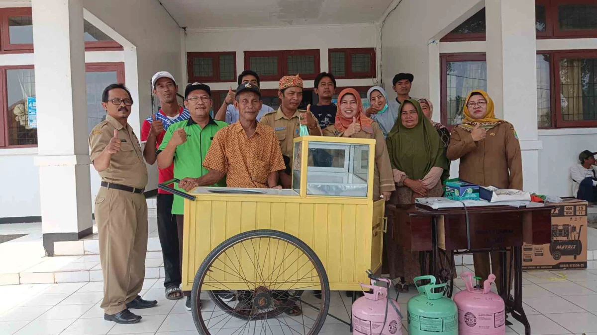 DKUKM Karawang Kebut Distribusi Bantuan Barang