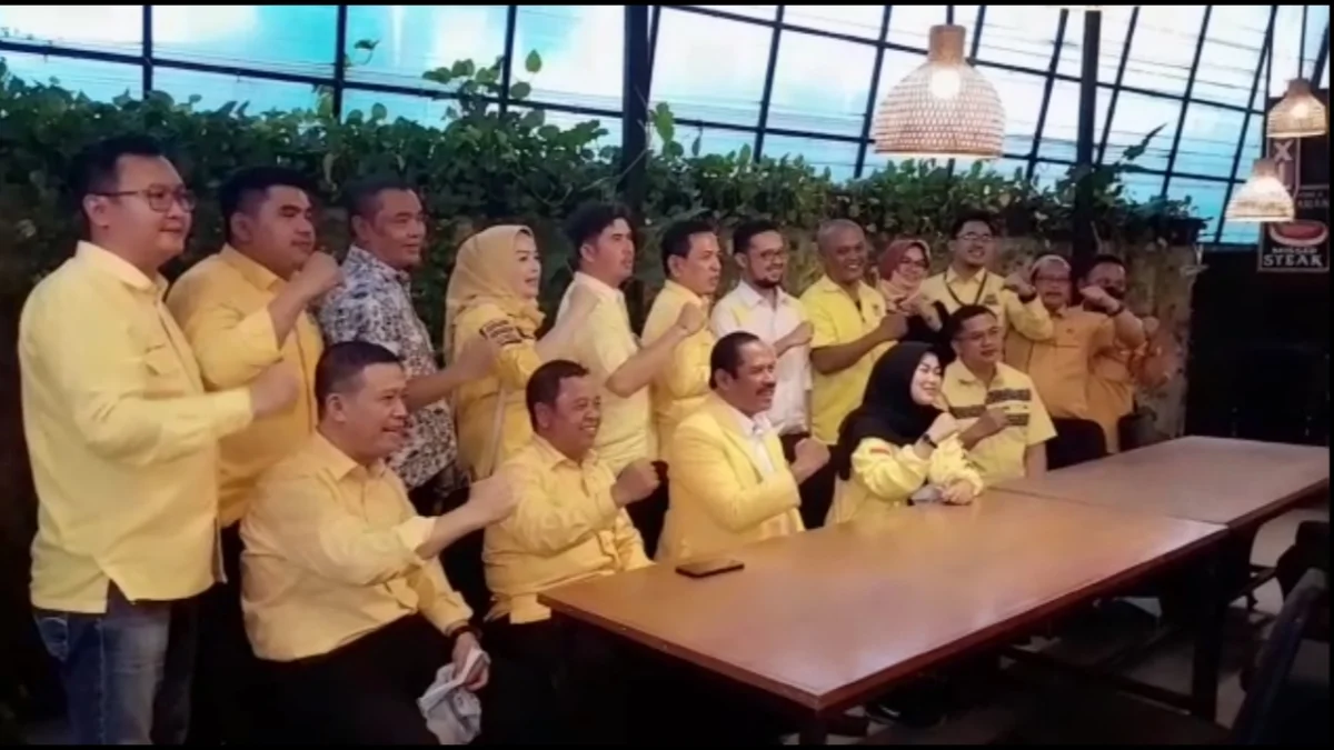 Pejabat Kok Asyik ‘Nge-Golkar’