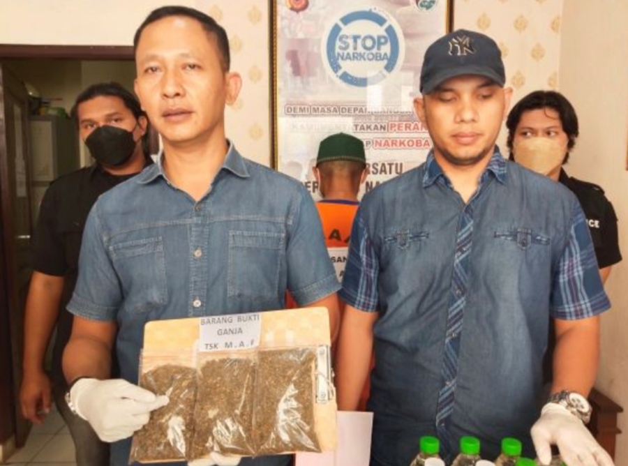 Polisi Ringkus Pemuda Penjual Obat Keras dan Ganja