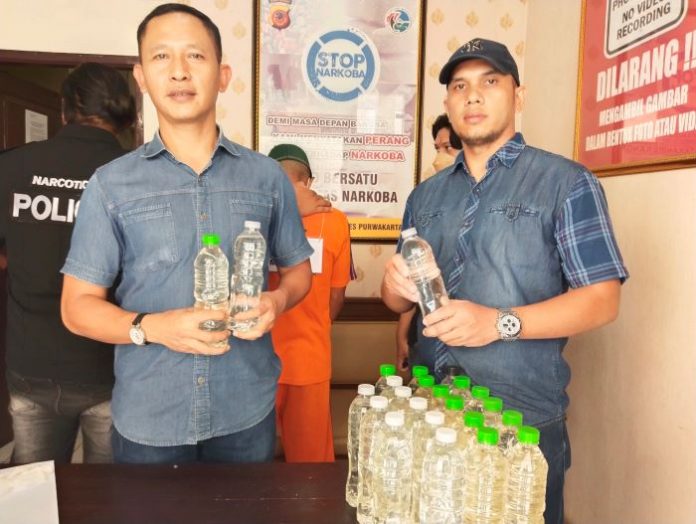 Ratusan Botol Miras Ciu Siap Edar Disita