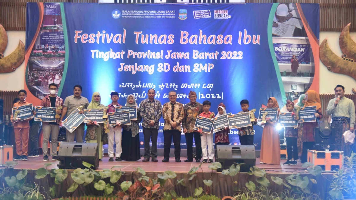 Karawang Borong Piala FTBI 2022