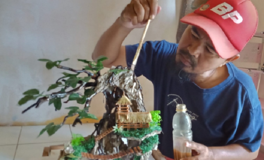 Karya Seni Terrarium Raup Jutaan Rupiah