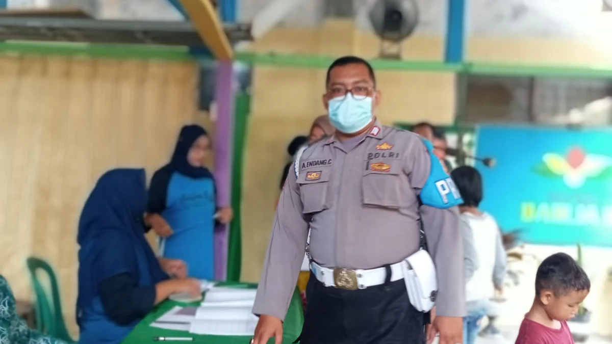 Polisi Tinjauan Langsung Giat Posbindu Untuk Lansia