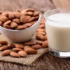 Susu Almond Banyak Khasiatnya Untuk Kamu yang Kurang Fit