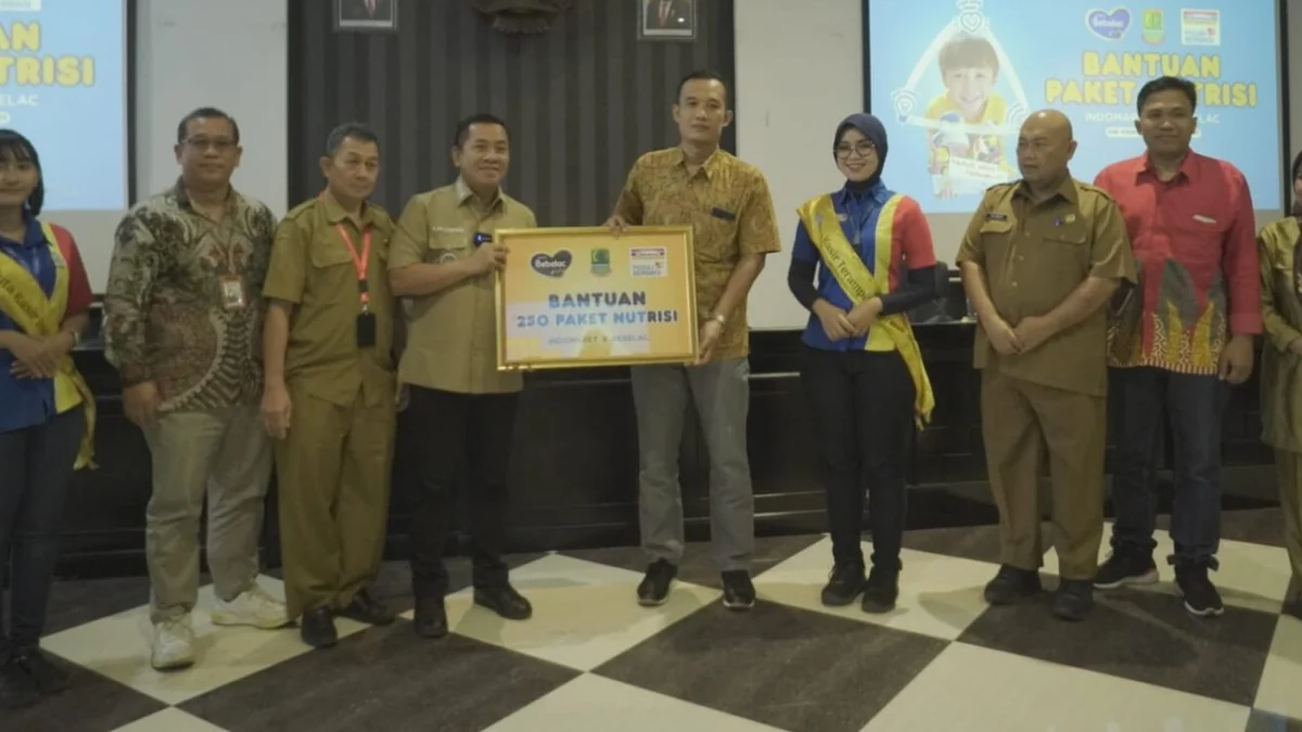 Indomaret dan Bebelac Salurkan Paket Nutrisi untuk Masyarakat Karawang Dukung Anak Indonesia Tumbuh Hebat