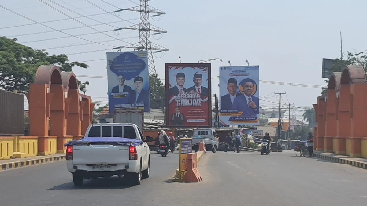 Billboard dan baligo caleg dan capres bertebaran tak karuan,  KetuaForum Bambu Bekasi Desak Bapenda Sanksi Oknum Pengusaha Reklame.