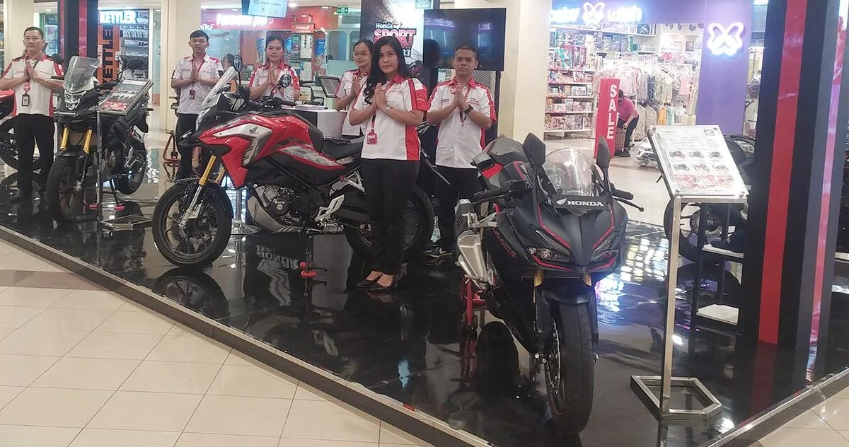 Inilah jajaran Motor Sport Honda yang Didesain Aggressive di acara Honda Sport Motoshow 2023. Antara lain New Honda CBR250RR, Honda CBR150R, Honda CB150X, Honda CB150R Streetfire, dan Honda CRF150L.