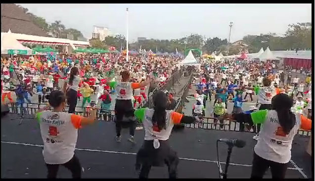 7.000 Peserta Hadiri Karawang Fit Festival 390