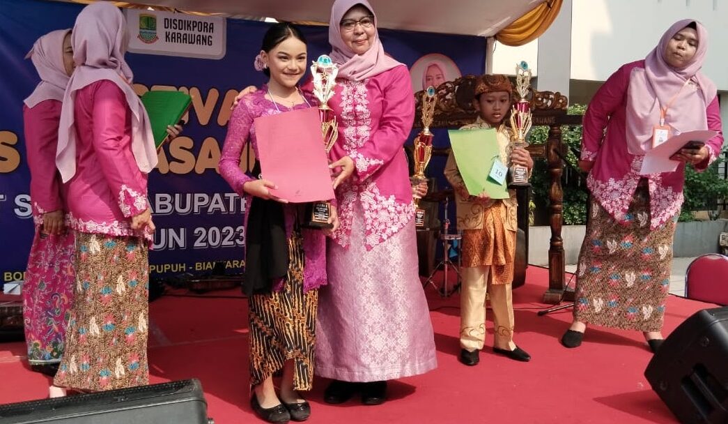 Festival Tunas Bahasa Ibu Tingkat Sekolah Dasar Se Kabupaten Karawang Digelar di Al Azhar Galuh Mas