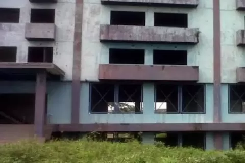 Gedung Biru Kalimalang Tempat Terbengkalai Bekasi: Sering Terlihat Anak Kecil Bermain