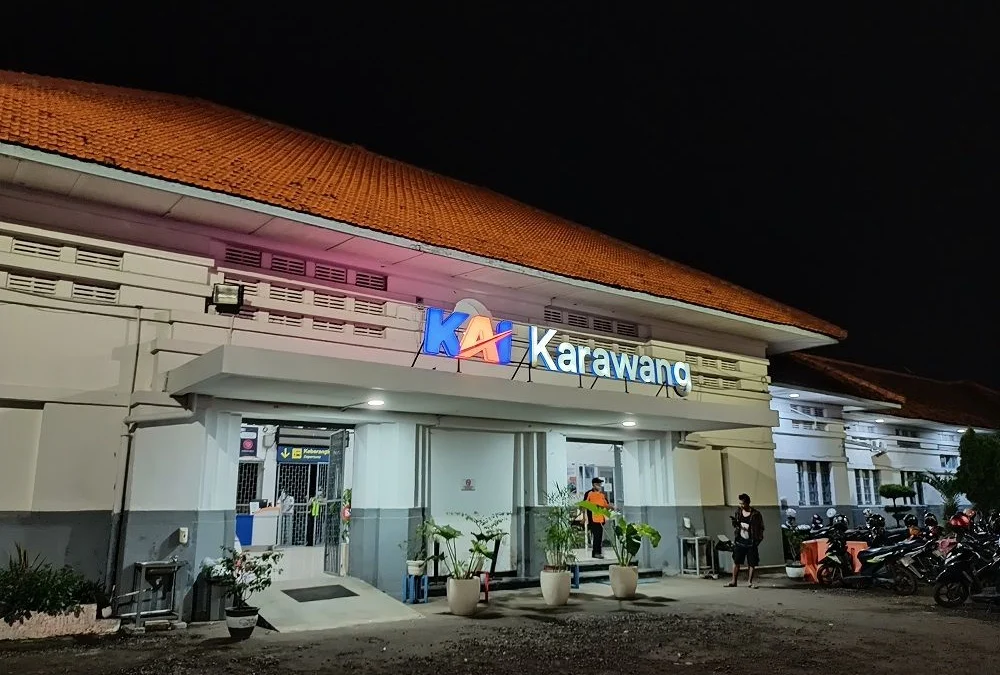 Jadwal kereta api dari Karawang ke Jakarta, via Stasiun serta tujuannya