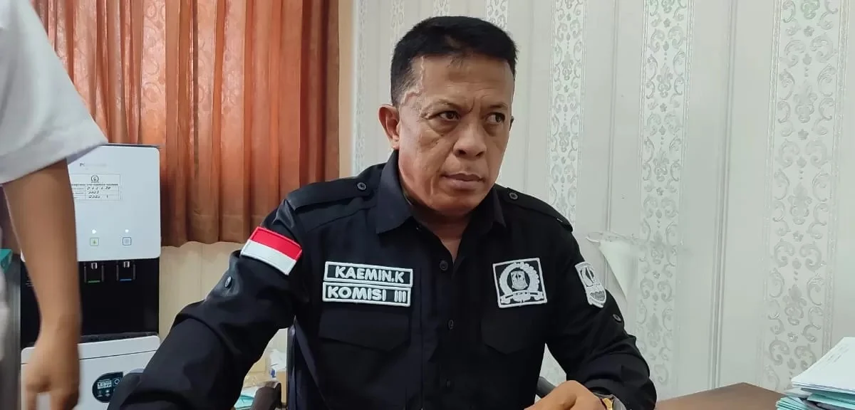 Dampak dari fenomena El Nino telah menyebabkan kekeringan dan kekurangan air bersih di beberapa wilayah Kabupaten Karawang.