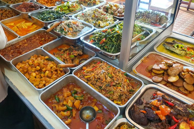 20 Menu Makanan Yang Selalu Ada Di Warteg Paling Favorite Masyarakat