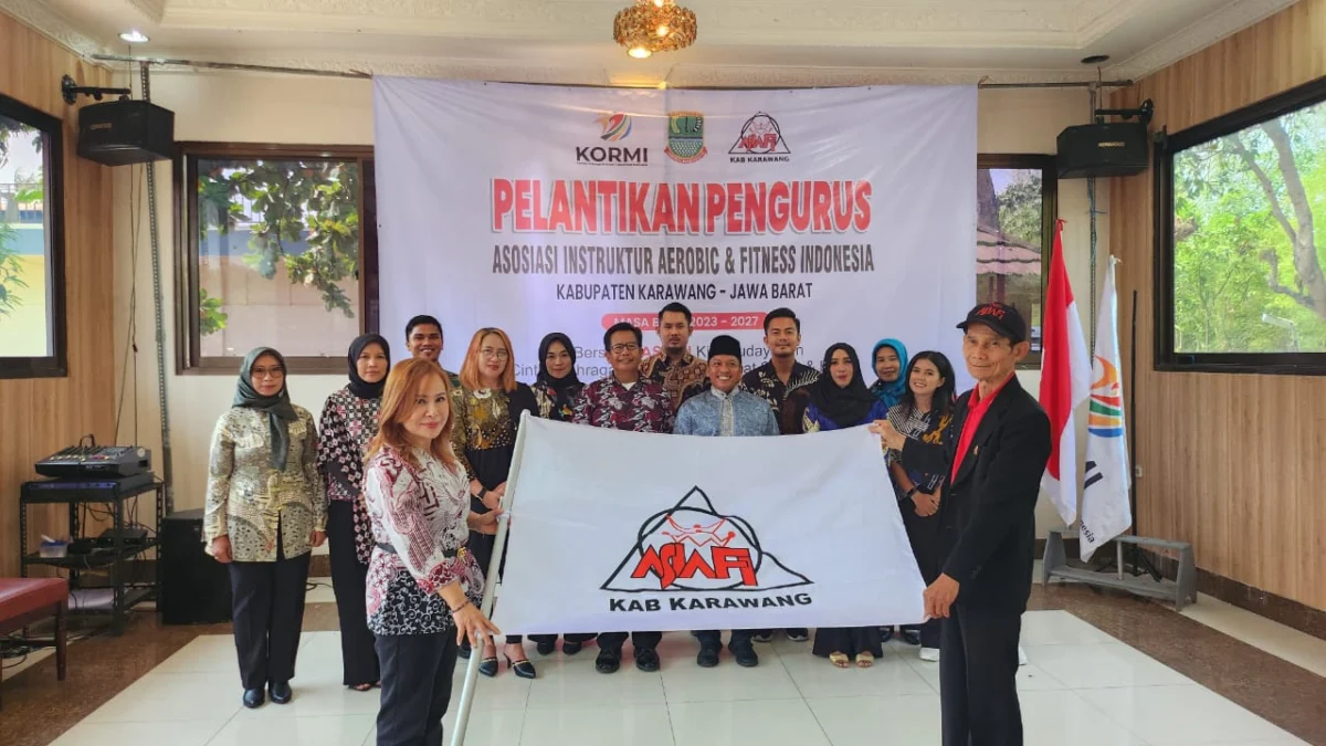 Pengurus Asosiasi Instruktur Aerobic dan Fitnes Indonesia (ASIAFI) Kabupaten Karawang periode 2023-2027 resmi dilantik pada Minggu, (22/10) siang.